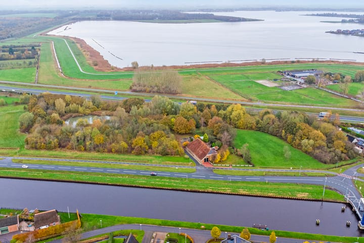 Photo 9 of Veenweg 10