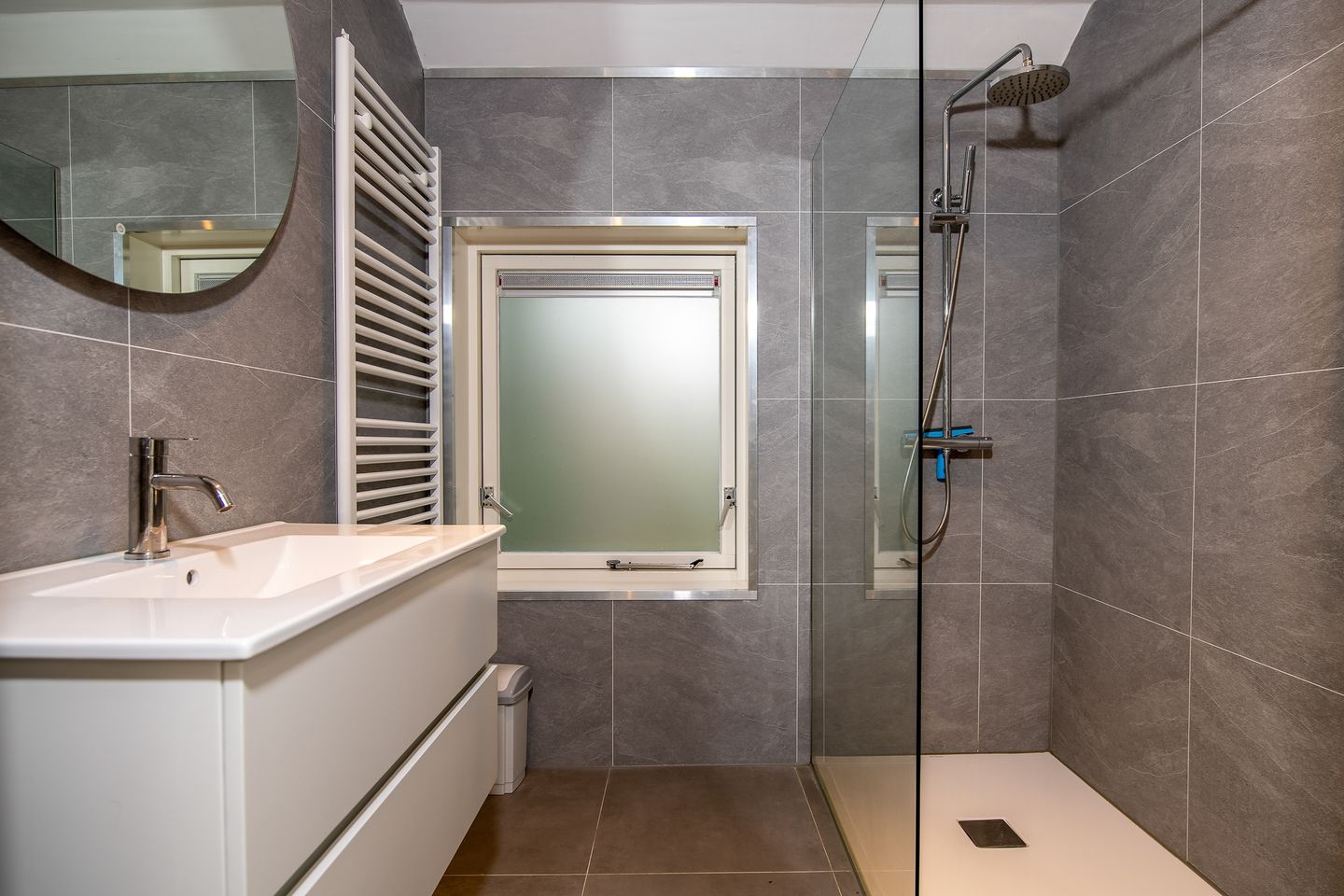 Foto 25 van Roegeweg 1-24