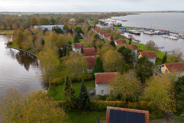 Bekijk foto 40 van Roegeweg 1-24