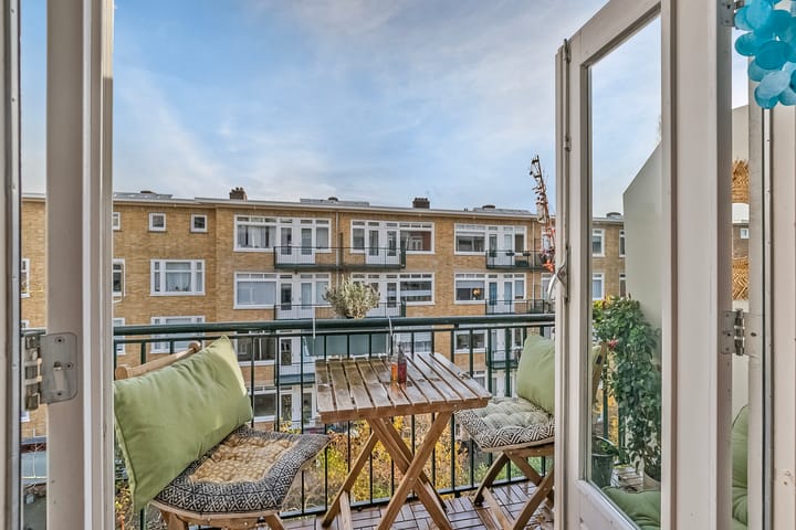 Foto 3 van Esmoreitstraat 15-3