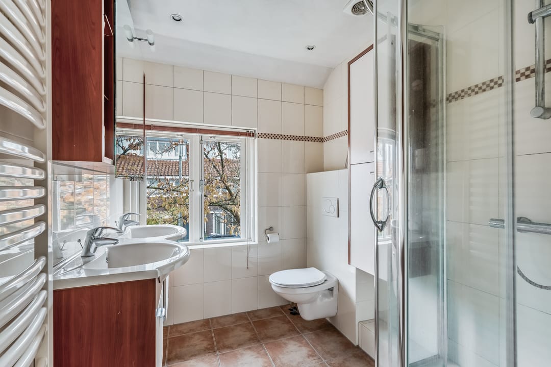 Photo 16 of De Surmontstraat 15