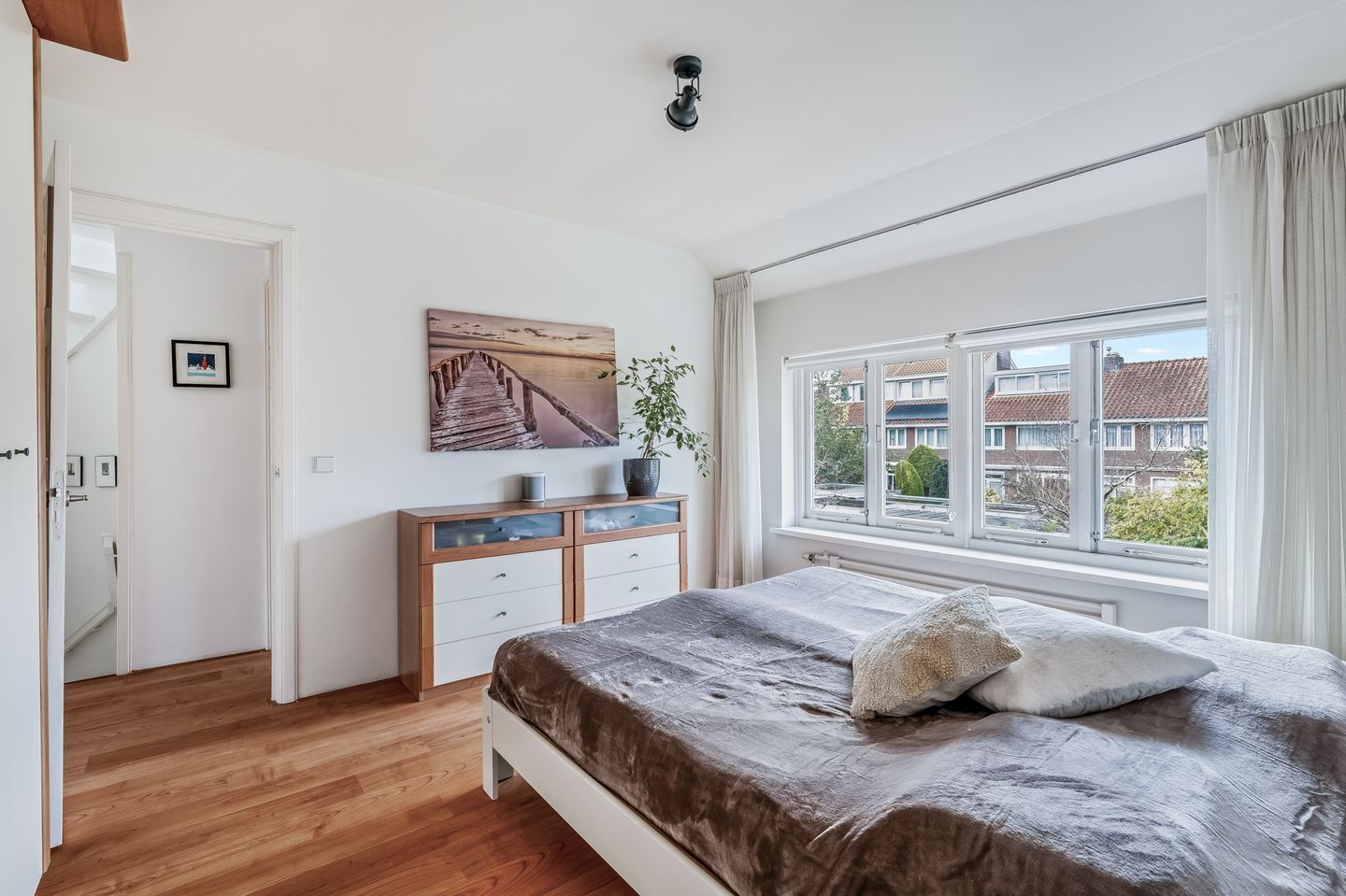 Photo 19 of De Surmontstraat 15