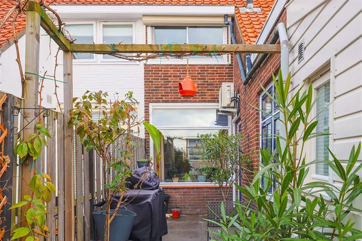 Bekijk foto 36 van Dwarsstraat 8