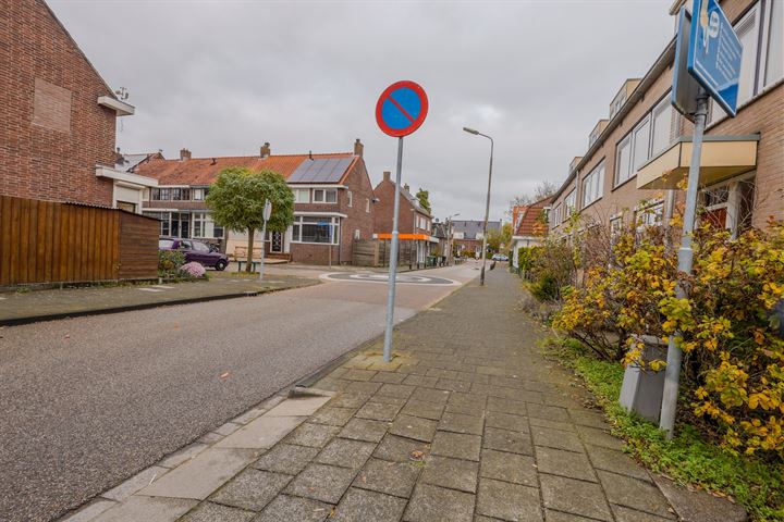 Bekijk foto 38 van Dwarsstraat 8