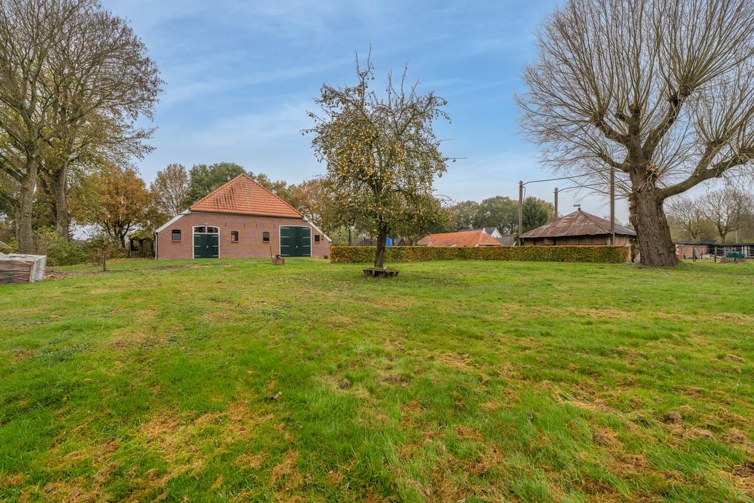 Foto 16 van Hoofdweg 240