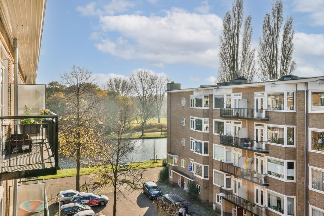 Photo 7 of Esmoreitstraat 14-3