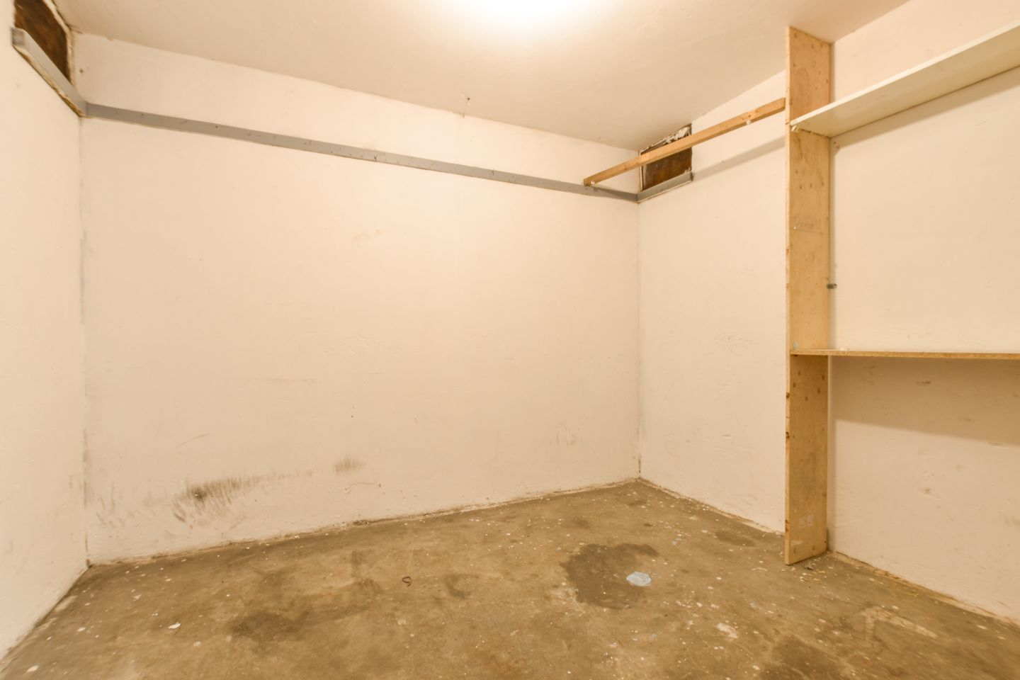 Photo 19 of Esmoreitstraat 14-3