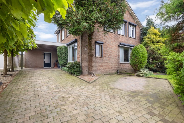 Foto 3 van Meester van Coothstraat 31-A