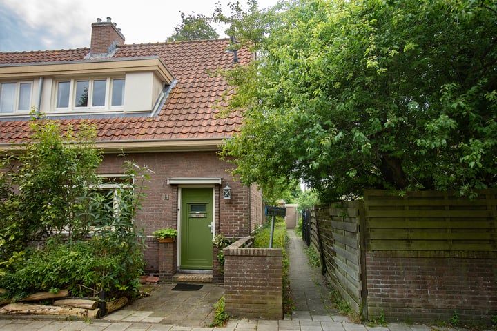 View photo 7 of Weidestraat 14