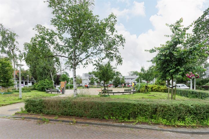 View photo 39 of Weidestraat 14