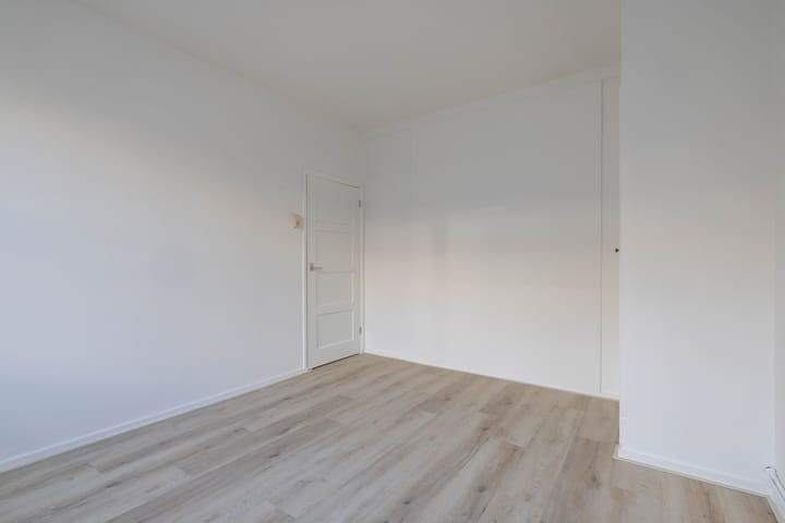 Photo 10 of Meent 31-B