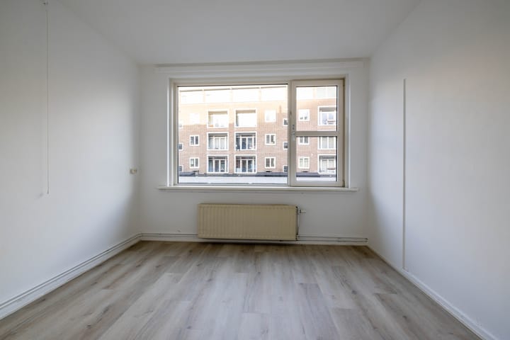 Photo 11 of Meent 31-B