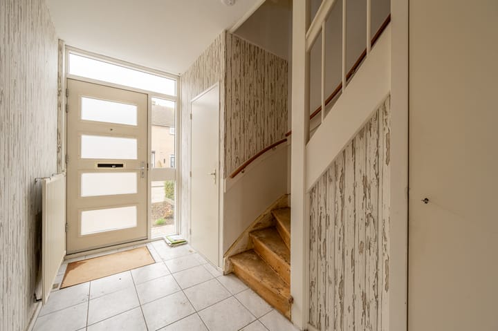 Foto 2 van van Almondestraat 12