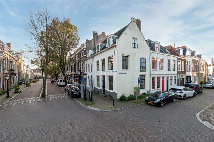 Foto 4 van Predikherenkerkhof 24