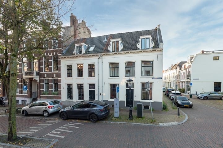 Foto 5 van Predikherenkerkhof 24