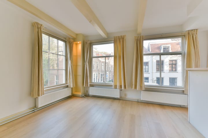 Foto 24 van Predikherenkerkhof 24