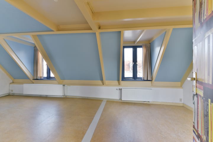 Foto 28 van Predikherenkerkhof 24