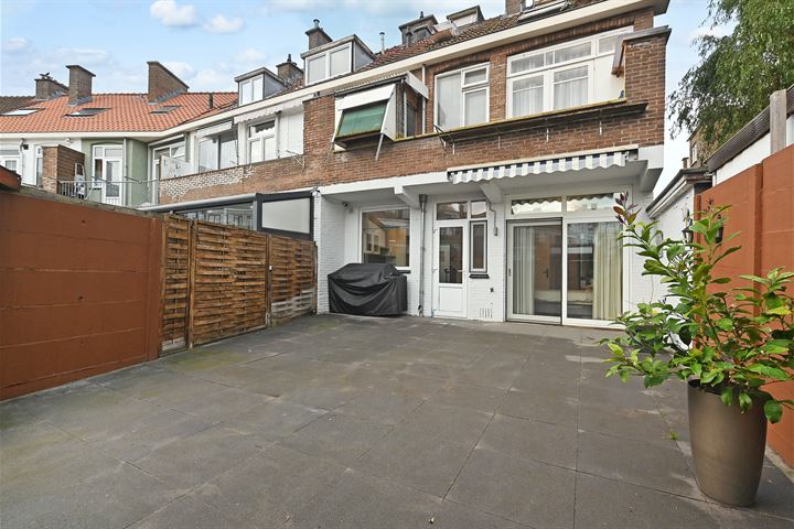 Bekijk foto 1 van Jutphaasstraat 4