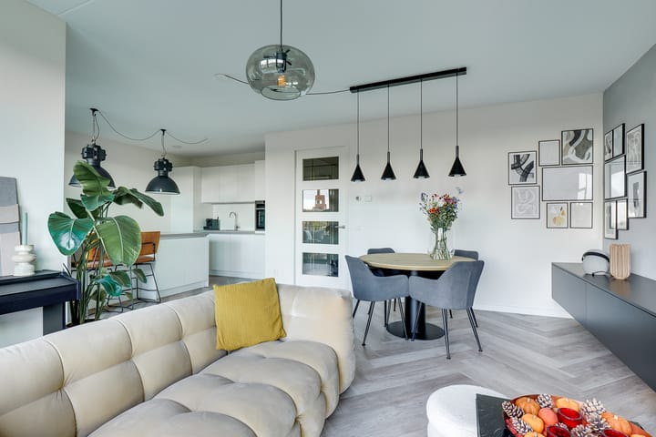 Foto 8 van San Marinostraat 145