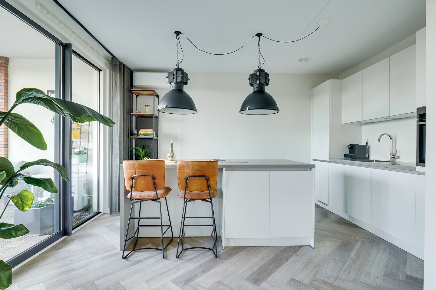 Foto 10 van San Marinostraat 145