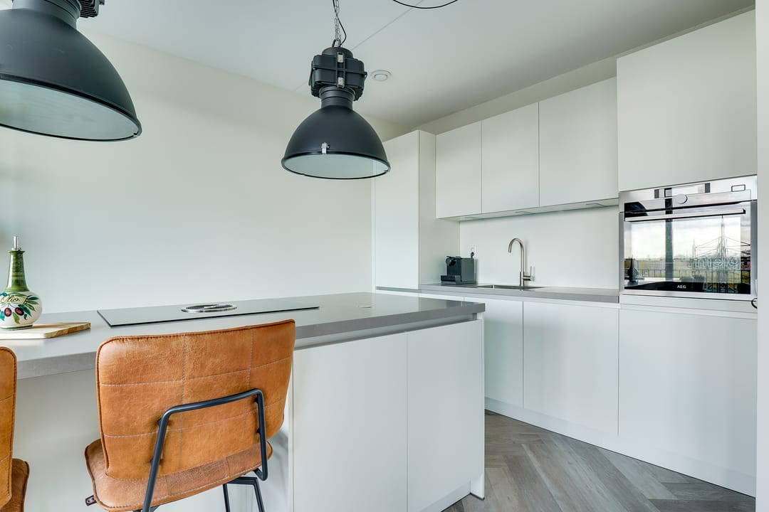 Foto 11 van San Marinostraat 145