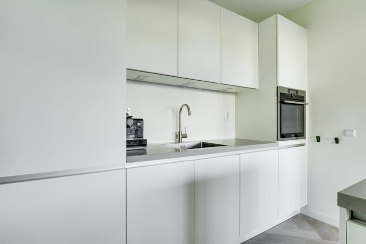 Foto 13 van San Marinostraat 145