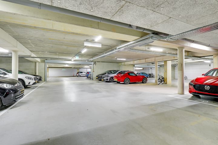 Foto 35 van San Marinostraat 145