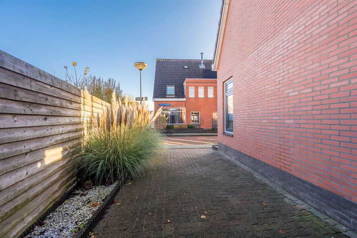 Bekijk foto 10 van Klaas de Vriesstraat 7