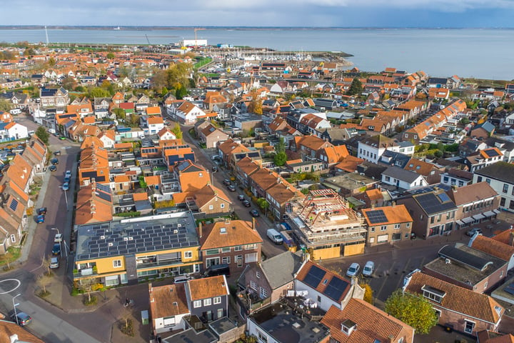 Bekijk foto 42 van Paardenmarkt 20