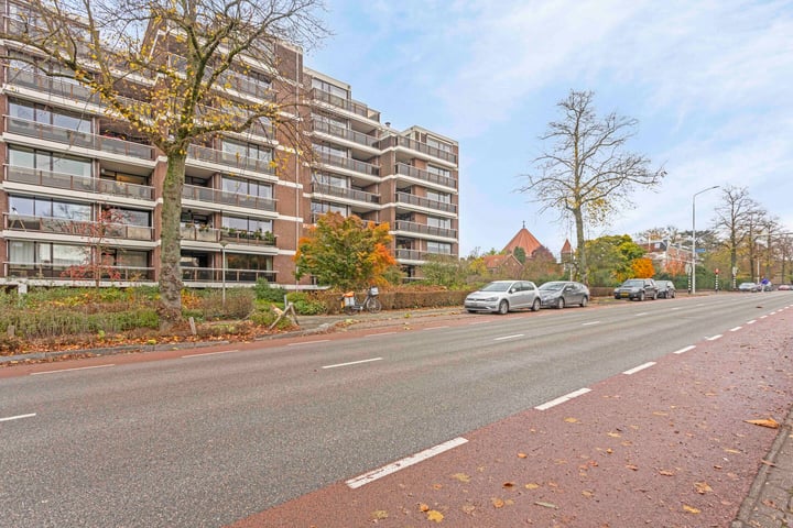 View photo 37 of Berg en Dalseweg 177