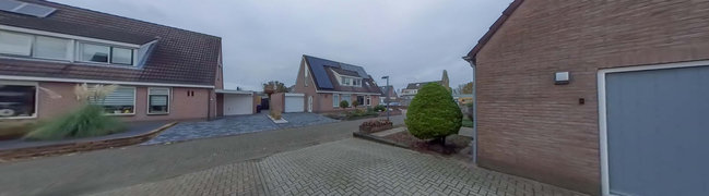 Bekijk 360° foto van Voortuin van Praam 13