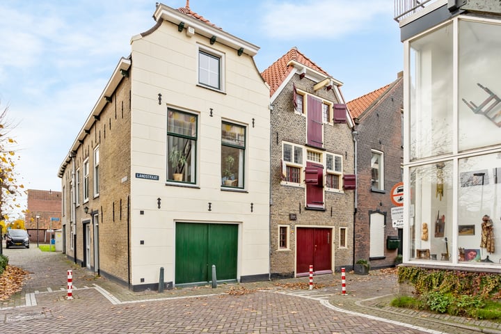 Bekijk foto 2 van Landstraat 56