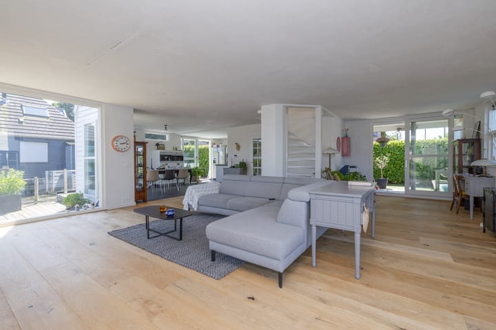 Foto 14 van Victoria Regiastraat 13