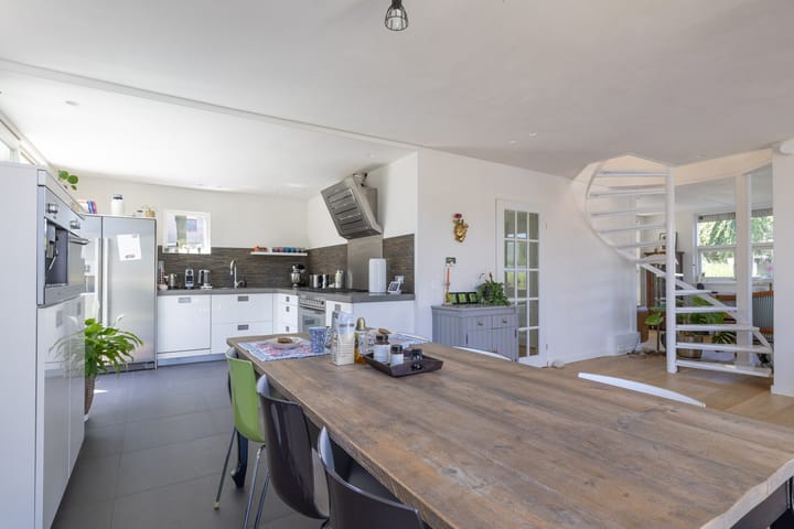 Foto 18 van Victoria Regiastraat 13