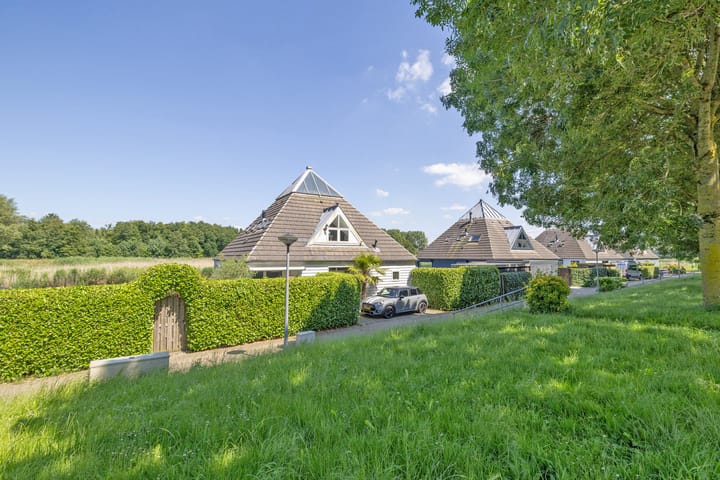 Foto 45 van Victoria Regiastraat 13