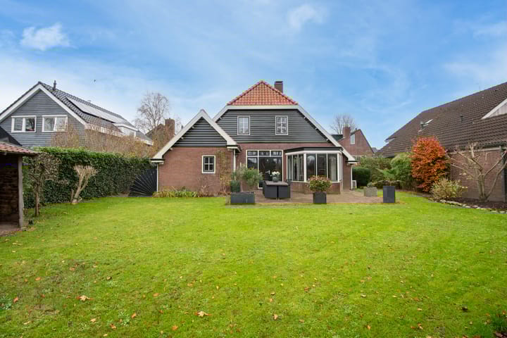 Photo 4 of Korenbloem 18