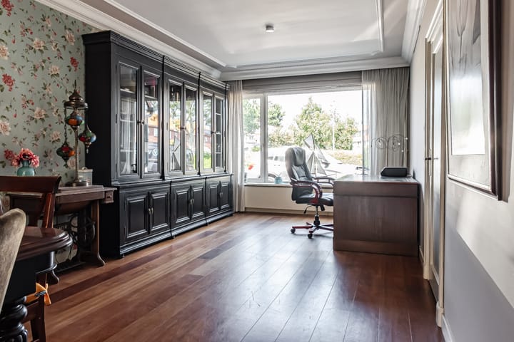 Foto 10 van Linnaeusstraat 30