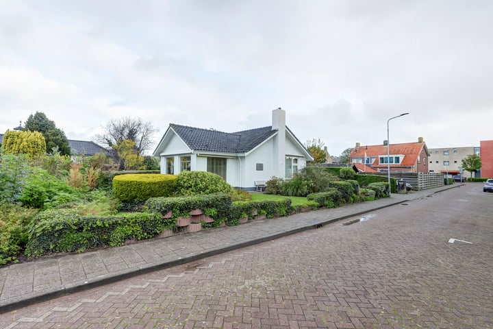 Bekijk foto 3 van Maltastraat 1