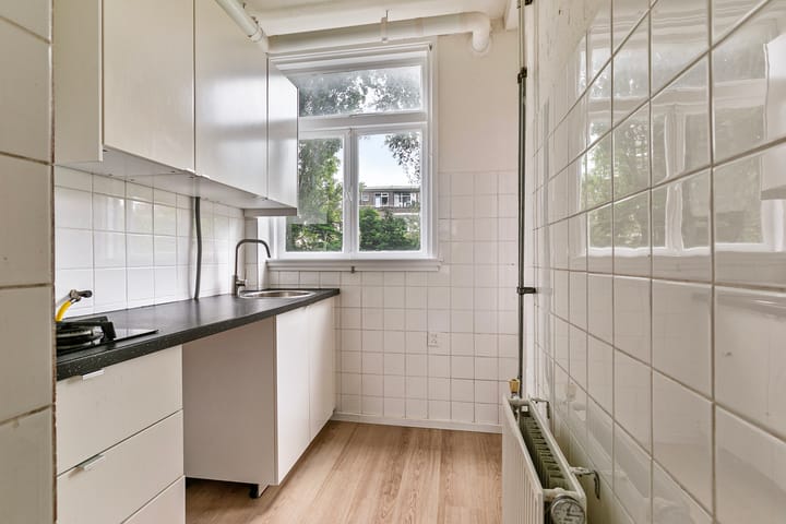 Photo 9 of Goereesestraat 120-B