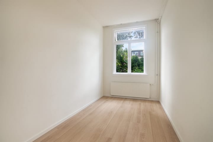 Photo 17 of Goereesestraat 120-B