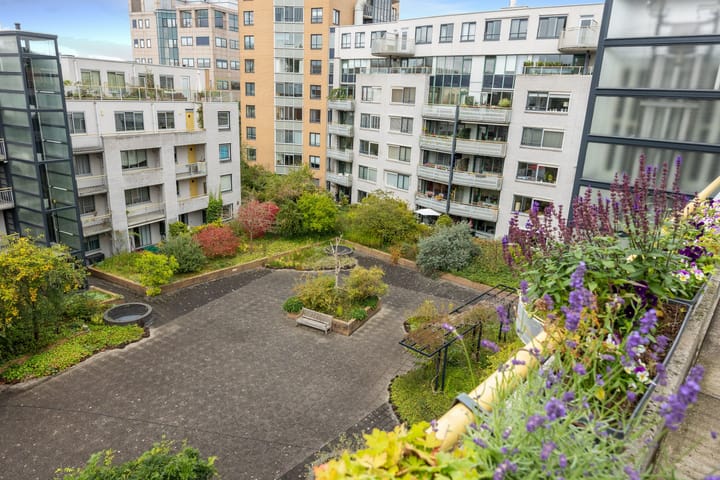 Photo 21 of Arthur van Schendelstraat 35