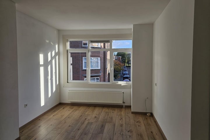 Bekijk foto 6 van Dautzenbergstraat 57