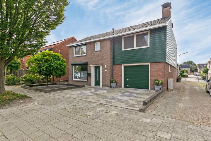 Bekijk foto 1 van dr. Leenhoutsstraat 41