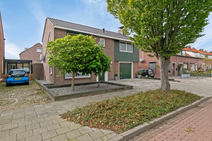 Bekijk foto 2 van dr. Leenhoutsstraat 41