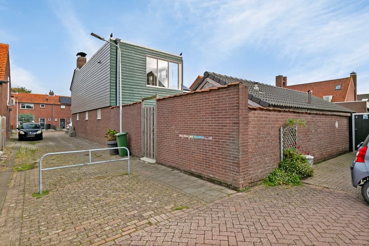 Bekijk foto 3 van dr. Leenhoutsstraat 41