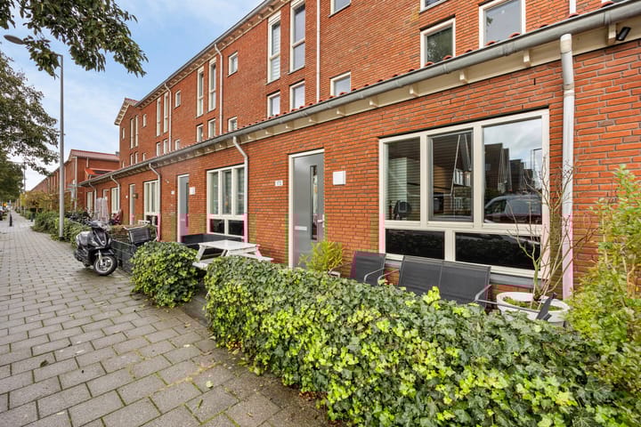 Foto 9 van Vrouw Avenweg 172