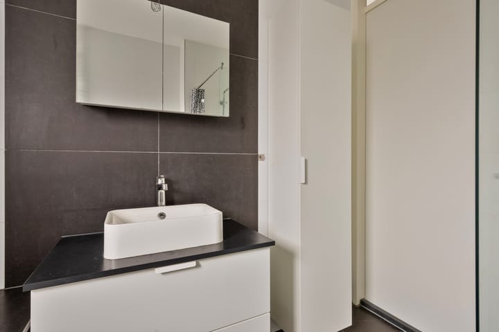 Foto 22 van Vrouw Avenweg 172