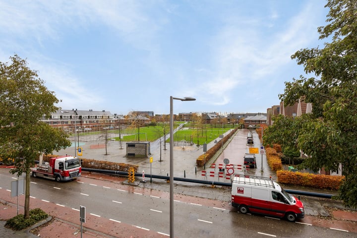 Bekijk foto 35 van Vrouw Avenweg 172