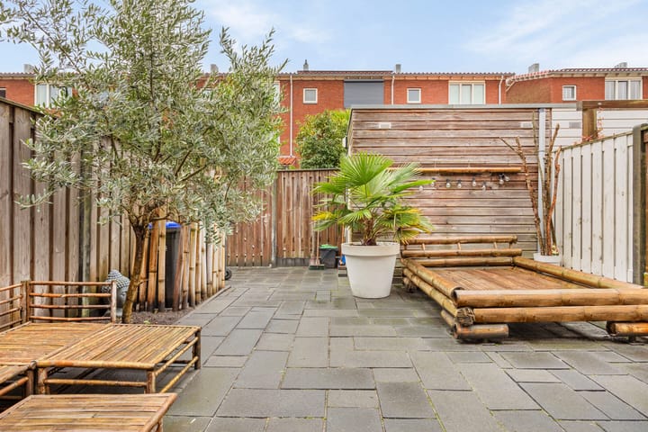 Foto 41 van Vrouw Avenweg 172