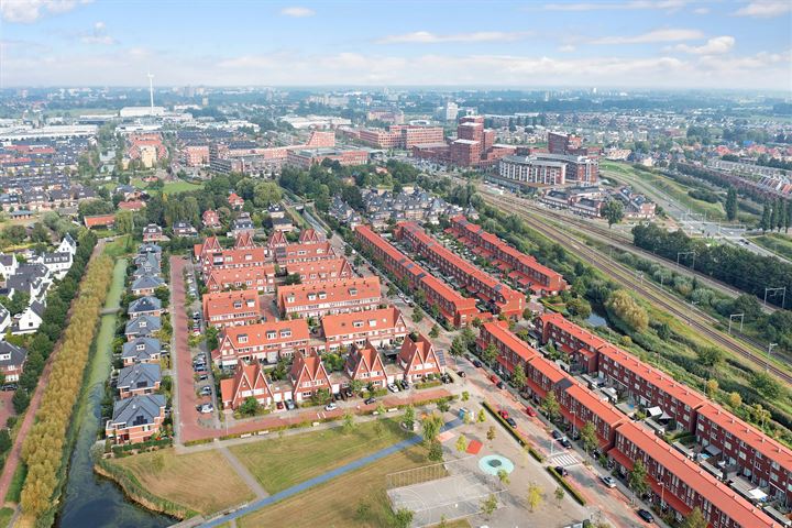 Bekijk foto 44 van Vrouw Avenweg 172